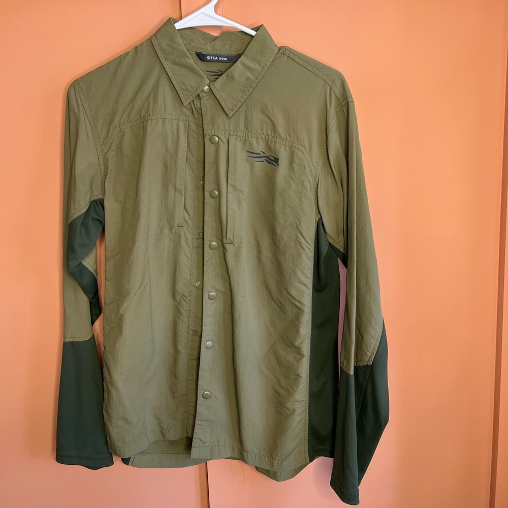 Sitka Scout shirt - Size Small - Never worn